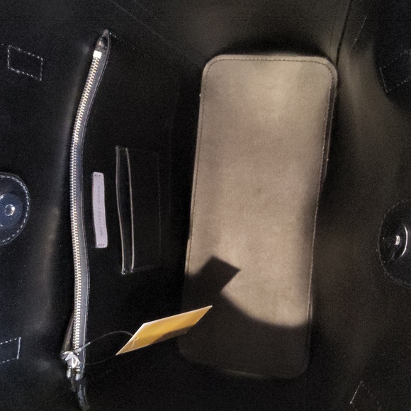 COPY - Michael kors Gemma color block shoulder tote with matching wallet set - Picture 6 of 8